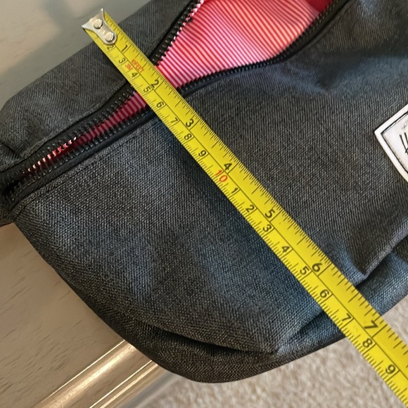 Herschel Belt Bag Hip Bag Fanny Pack - Picture 5 of 6